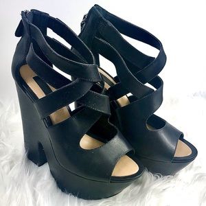 BCBGMaxazria Zoey Strappy Chunky Platform, Sz 7.5B